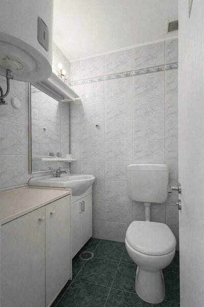 Splaiul Unirii – stradal, 3 camere decomandat, 80 mp - Langa Camera de Comert